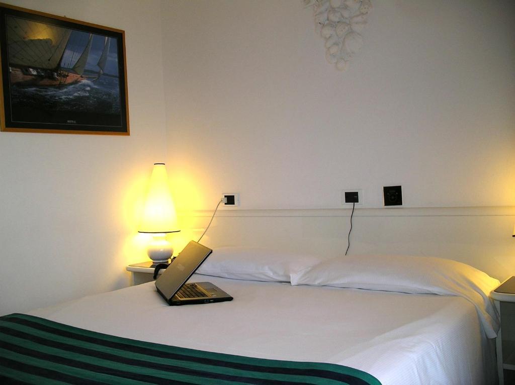 Hotel Luxor 리미니 외부 사진